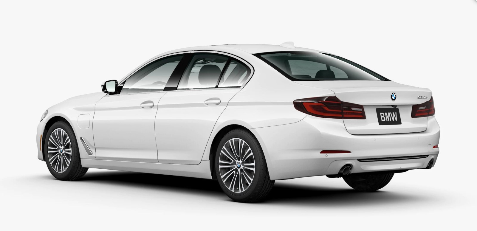 2020 BMW 5 Series 530e Alpine White Exterior Rear View 2020 BMW 5 Series 530e Alpine White Exterior Rear View